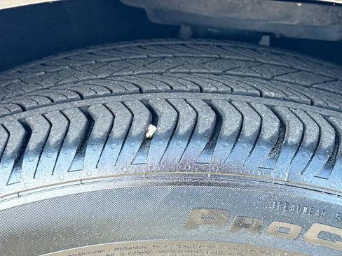 Used 2023 Buick Envision Essence w/ Sport Touring Package FWD image 33