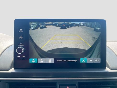 Used 2024 Honda Pilot Touring image 14