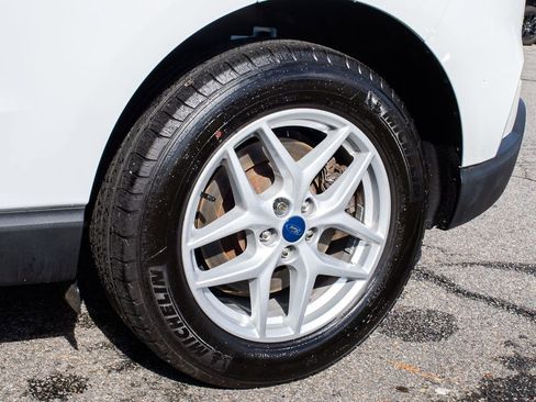 Used 2022 Ford Edge SEL image 6