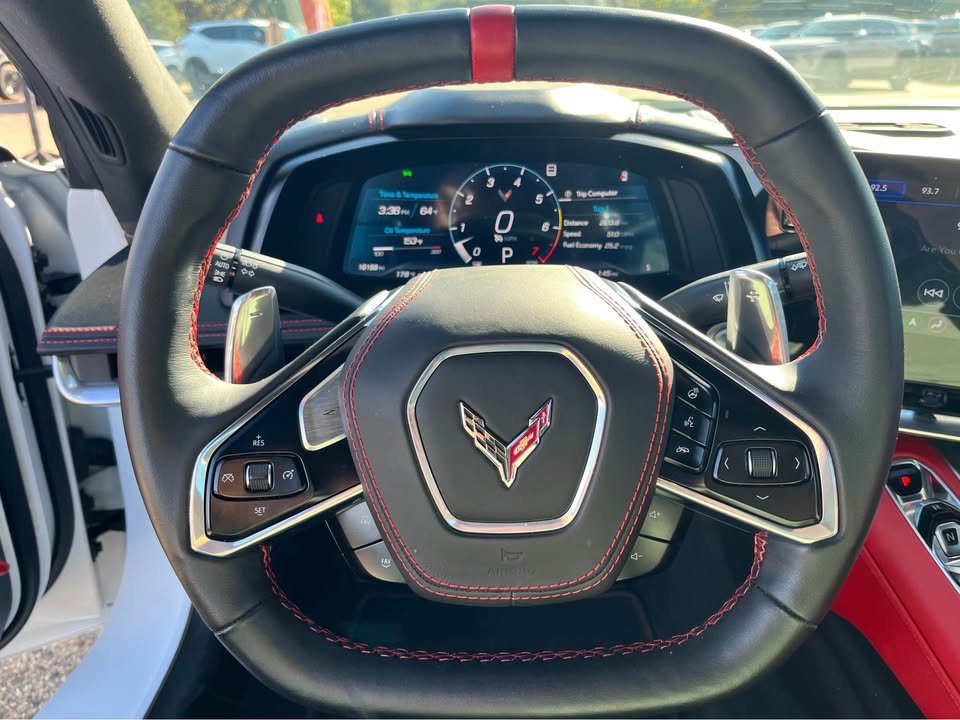 Used 2022 Chevrolet Corvette Stingray Premium Conv w/ Z51 Performance Package RWD image 12