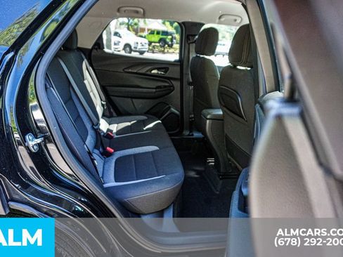 Used 2025 Chevrolet TrailBlazer LT FWD image 21