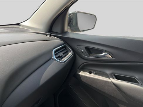 Used 2022 Chevrolet Equinox LT FWD image 10