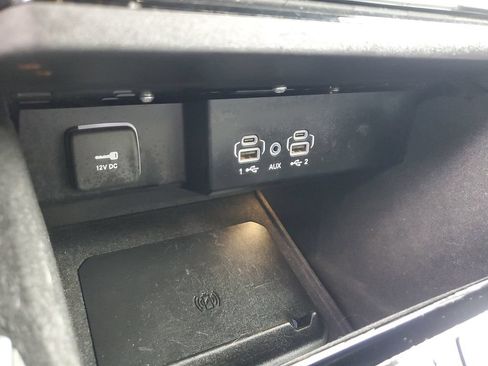 Used 2024 Jeep Wagoneer L Series II w/ Flexible Seating Group RWD image 21