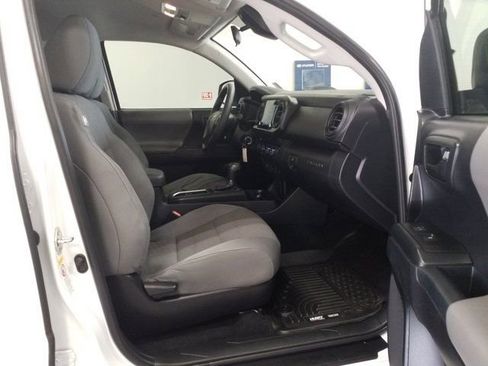 Used 2020 Toyota Tacoma SR image 15