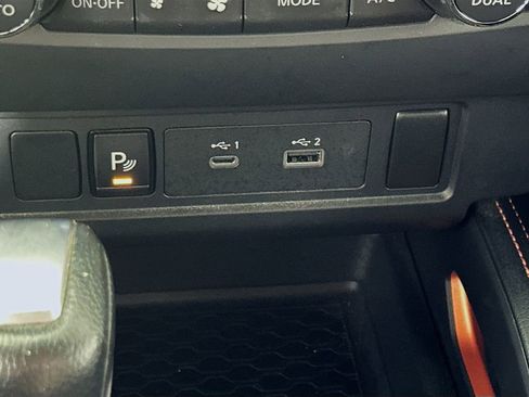 Used 2023 Nissan Frontier PRO-4X w/ Technology Package image 31