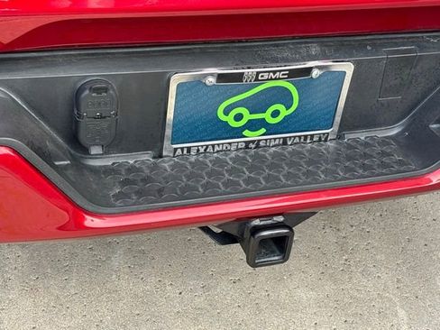 Used 2023 GMC Canyon Elevation w/ Convenience Package AWD/4WD image 8