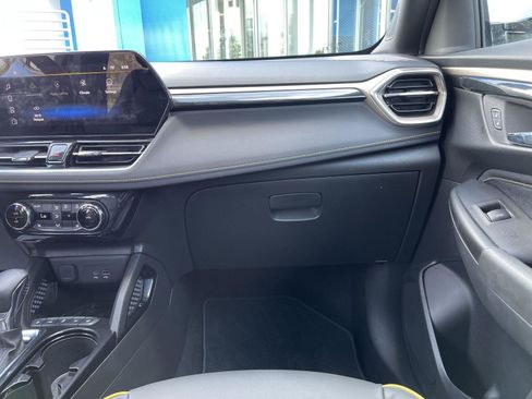 Used 2024 Chevrolet TrailBlazer ACTIV w/ Convenience Package image 31