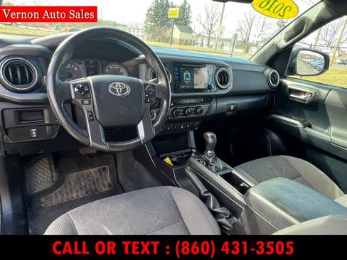 Used 2016 Toyota Tacoma TRD Sport image 14
