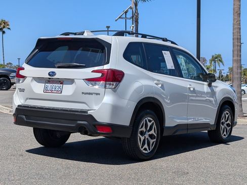 Used 2019 Subaru Forester Premium AWD/4WD image 13