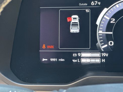 Used 2024 Toyota Tundra Capstone AWD/4WD image 23