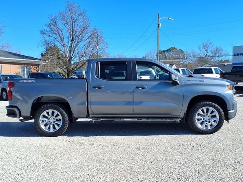 Used 2022 Chevrolet Silverado 1500 Custom image 10