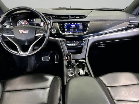 Used 2022 Cadillac XT6 Sport w/ Technology Package AWD/4WD image 7