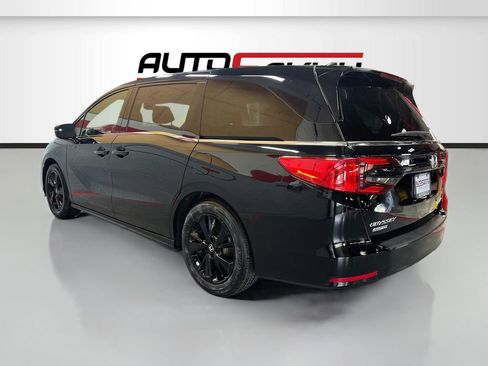 Used 2024 Honda Odyssey Sport image 5