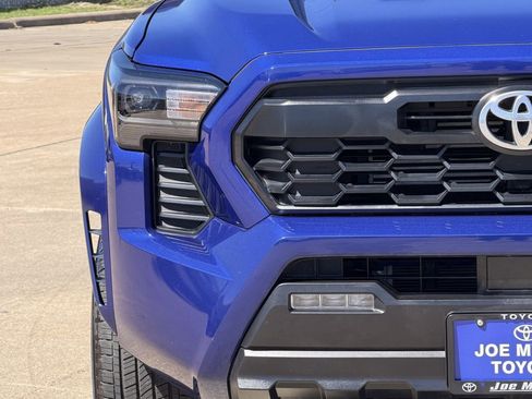 Used 2024 Toyota Tacoma TRD Sport image 5