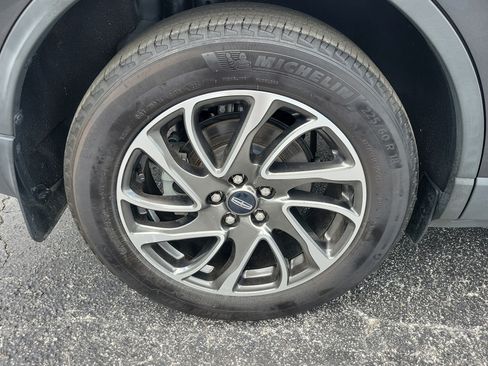 Used 2020 Lincoln Corsair FWD image 7