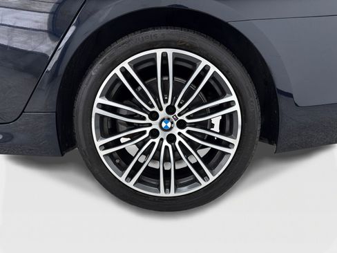 Used 2020 BMW 530i xDrive w/ M Sport Package image 52