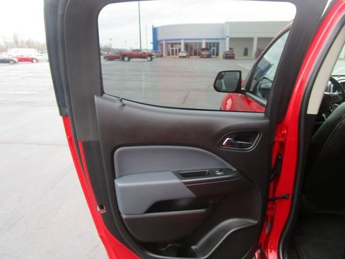 Used 2018 Chevrolet Colorado Z71 AWD/4WD image 19