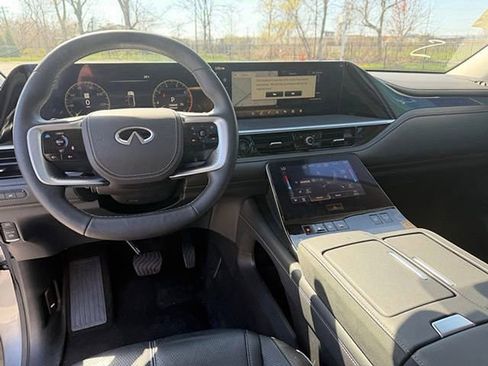 Certified 2025 INFINITI QX80 Sensory image 13