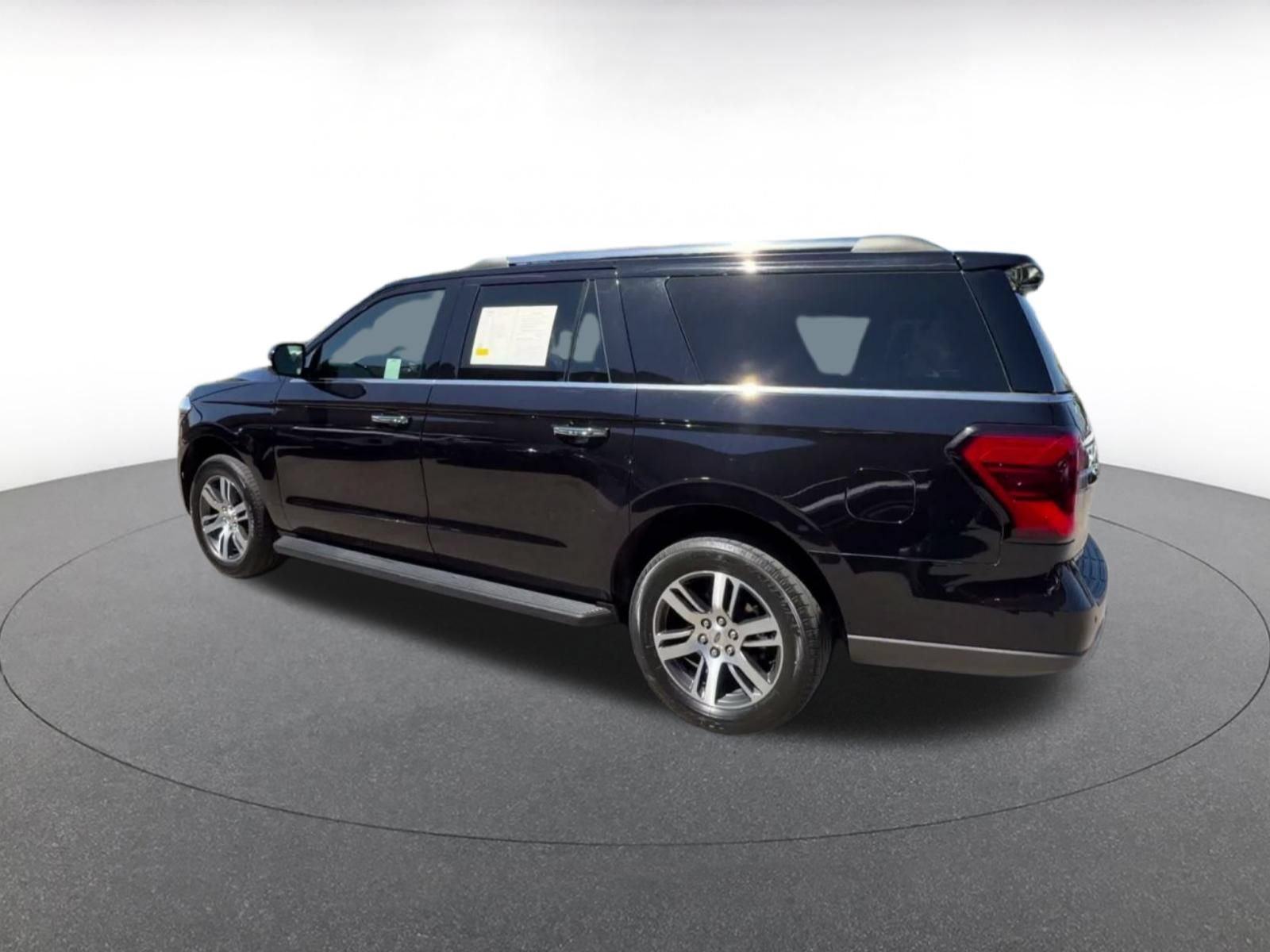 Used 2024 Ford Expedition Max Limited AWD/4WD image 9
