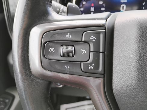 Used 2022 Chevrolet Silverado 1500 ZR2 w/ Technology Package AWD/4WD image 10