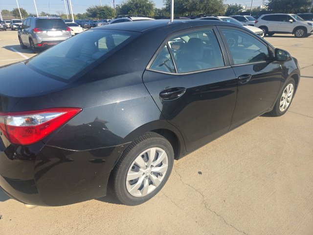 Used 2016 Toyota Corolla LE FWD image 3