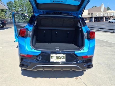 Used 2025 Buick Encore GX Sport Touring image 17