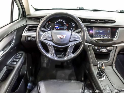 Used 2019 Cadillac XT5 Luxury FWD image 18
