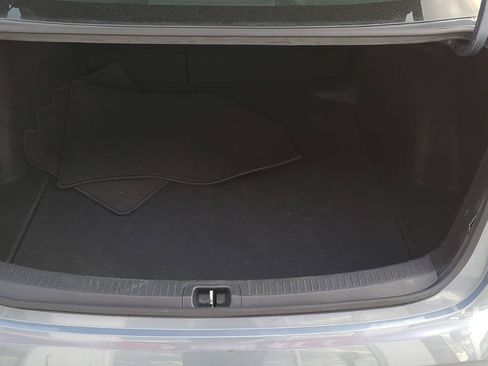 Used 2021 Toyota Corolla LE FWD image 8