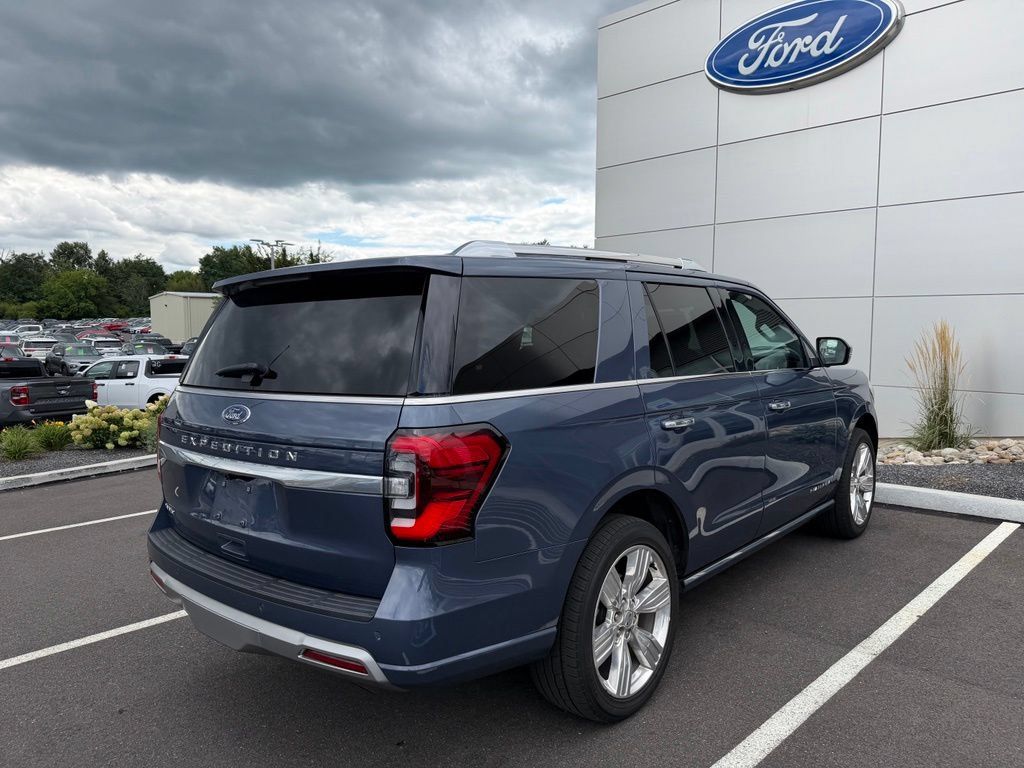 Used 2022 Ford Expedition Platinum AWD/4WD image 8