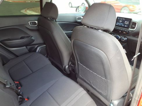 Certified 2024 Hyundai Venue SEL FWD image 14