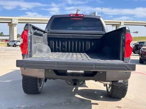 Used 2021 Toyota Tundra SR5 AWD/4WD image 9