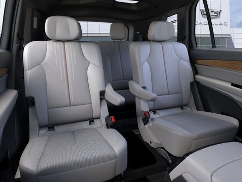 New 2026 Cadillac Vistiq Sport w/ LPO, Floor Liner Package image 17