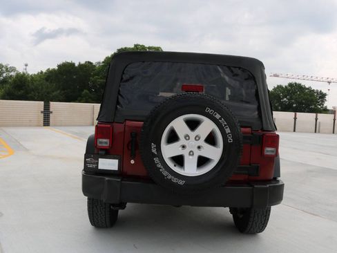 Used 2010 Jeep Wrangler Rubicon w/ PWR Convenience Group AWD/4WD image 46