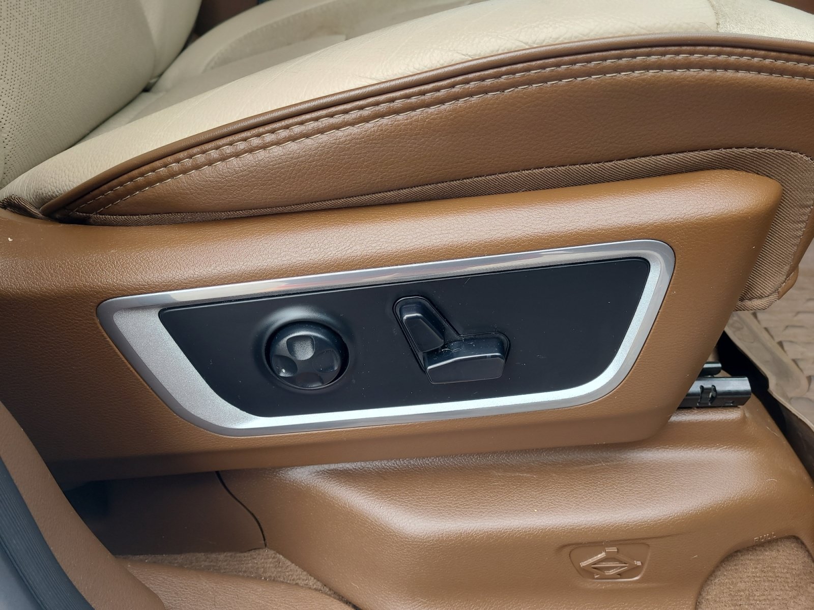 Used 2020 RAM 1500 Laramie AWD/4WD image 30