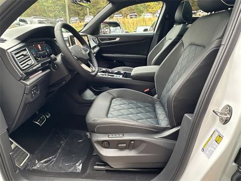 New 2026 Volkswagen Atlas Cross Sport SEL Premium R-Line image 9