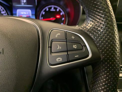 Used 2019 Mercedes-Benz GLC 300 4MATIC image 24