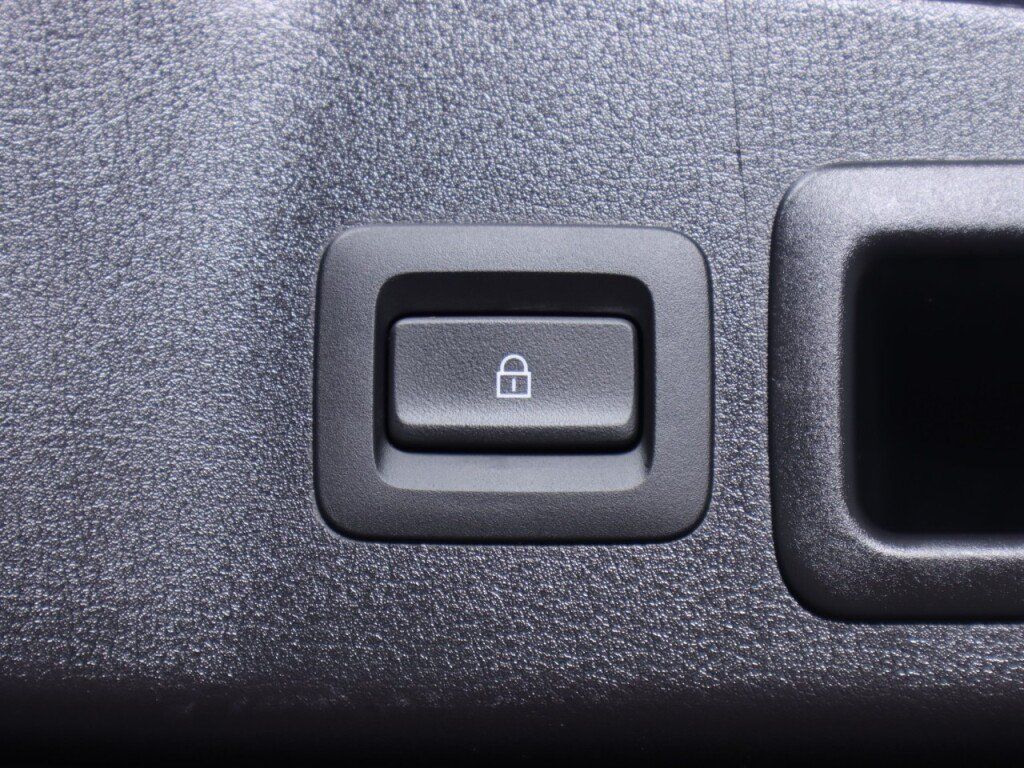 Used 2024 MAZDA MAZDA3 s AWD/4WD image 39