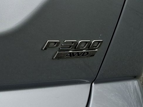 Used 2020 Jaguar E-PACE R-Dynamic SE AWD/4WD image 31