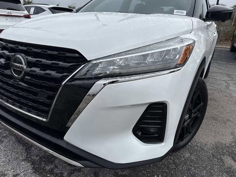 Used 2021 Nissan Kicks SR w/ Interior Electronics Package FWD image 9