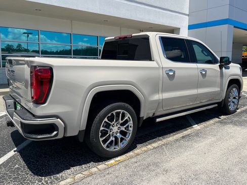New 2026 GMC Sierra 1500 Denali w/ Denali Reserve Package AWD/4WD image 4