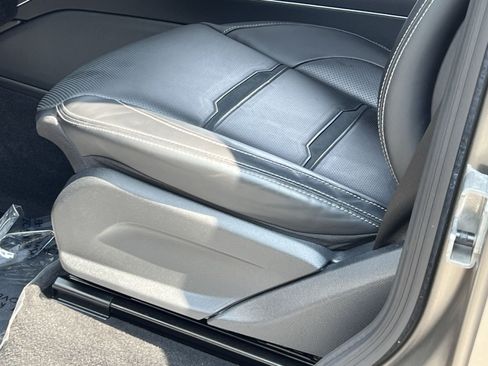 Certified 2025 Mercedes-Benz G 63 AMG 4MATIC image 19