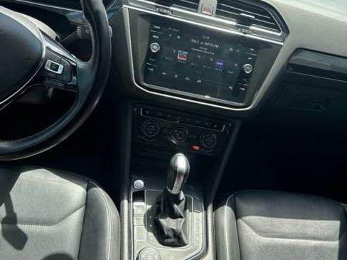 Used 2019 Volkswagen Tiguan SEL Premium AWD/4WD image 28