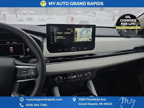 Used 2025 Mitsubishi Outlander SEL image 19