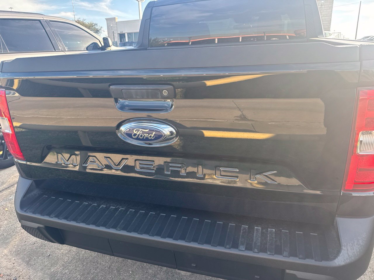 Used 2023 Ford Maverick XLT FWD image 6