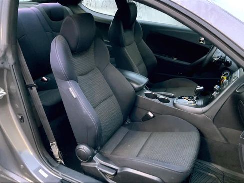 Used 2012 Hyundai Genesis 2.0T image 7