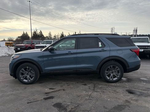 New 2026 Ford Explorer Active w/ Active Comfort Package image 5
