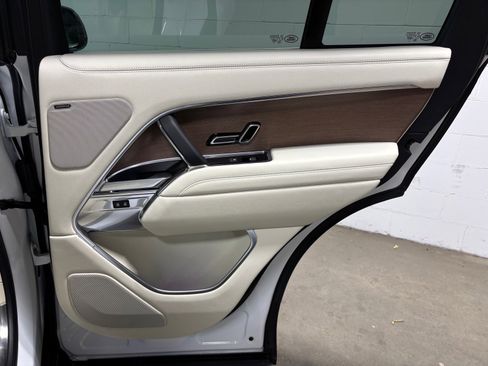 Used 2023 Land Rover Range Rover SE AWD/4WD image 40