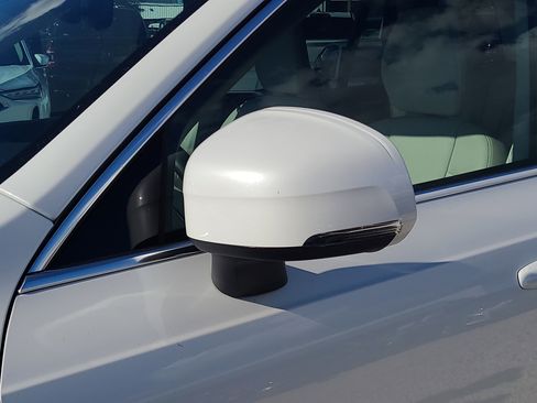 Used 2023 Volvo XC90 T8 Core image 11