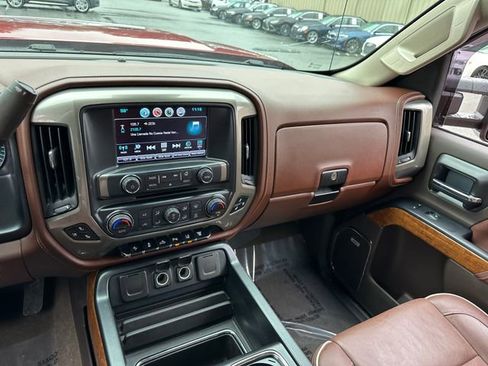 Used 2018 Chevrolet Silverado 3500 High Country w/ Duramax Plus Package image 21