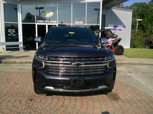 Used 2023 Chevrolet Suburban Premier image 6